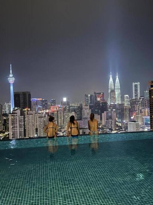 Apartment At Bukit Bintang Lalaport 32nd Flr Klcc View *