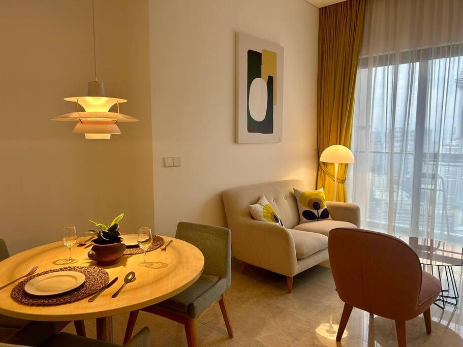 Apartment At Bukit Bintang Lalaport 32nd Flr Klcc View *