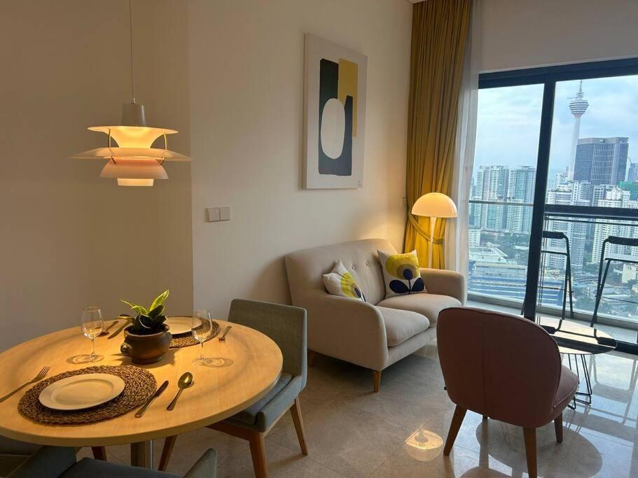 Apartment At Bukit Bintang Lalaport 32nd Flr Klcc View *