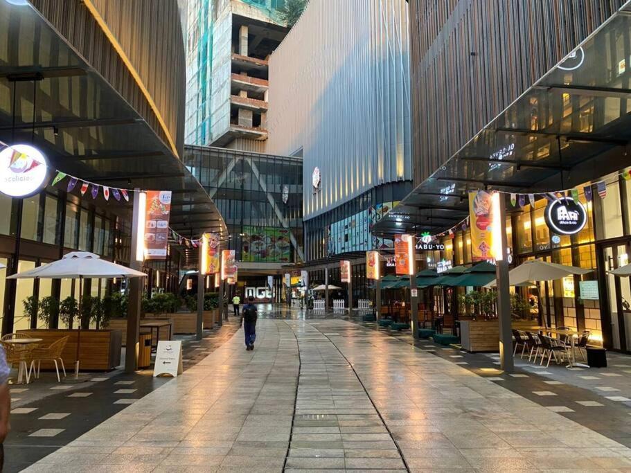 At Bukit Bintang Lalaport 32nd Flr Klcc View Apartment Kuala Lumpur