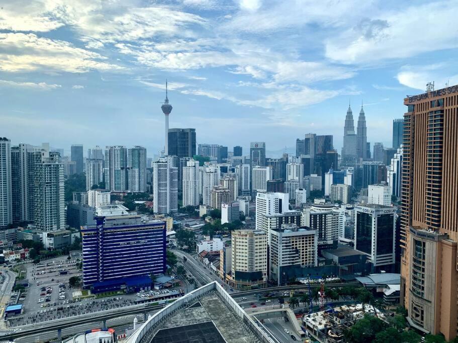 At Bukit Bintang Lalaport 32nd Flr Klcc View *