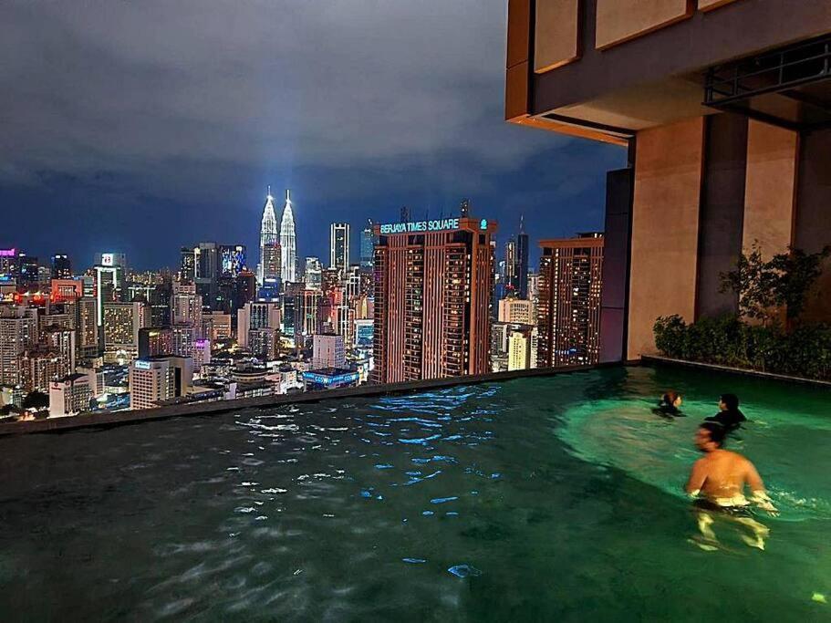 Apartment At Bukit Bintang Lalaport 32nd Flr Klcc View *